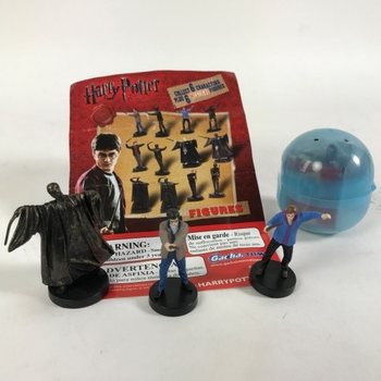 MEGLEPET&Eacute;STOJ&Aacute;SOK - MIX HARRY POTTER FIGUR&Aacute;K KAPSZUL&Aacute;BAN (100 db)