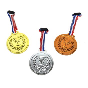 3 r&eacute;szes &eacute;remszett k&aacute;rty&aacute;n (12 db)