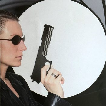 Pisztoly alak&uacute; f&eacute;sű (24 db)