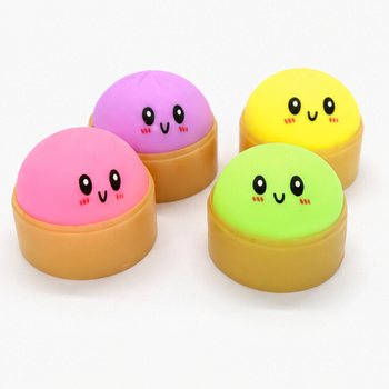 RAGE - Squishy Bun Gomb&oacute;c KICSI (M&eacute;rete: 5.5 x 5.5 x 3 cm) - Viral 2026 Fidget Toy (24 db)