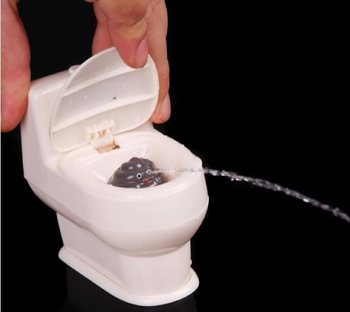 GADGET Vicces WC V&iacute;zipisztoly (24 db)