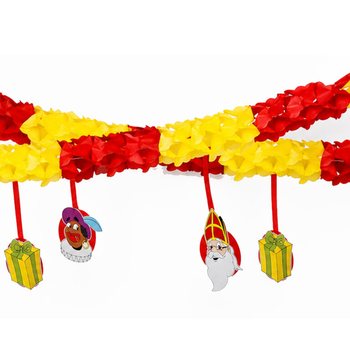 Sinterklaas &eacute;s Piet f&uuml;z&eacute;r f&uuml;ggő d&iacute;szekkel - 4 m (6 db)