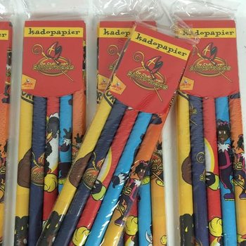 5 r&eacute;szes 'De Club van Sinterklaas' Csomagol&oacute;pap&iacute;r