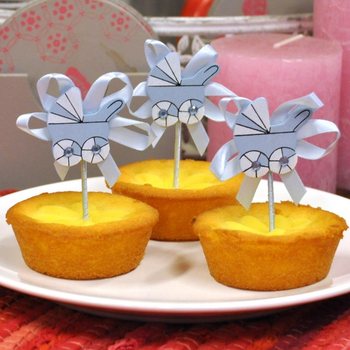 Születési Cupcake Díszpálca - Kék Babakocsi (12 db)