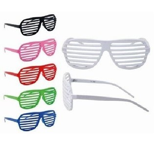 SHUTTER SHADES SZEM&Uuml;VEG - VEGYES SZ&Iacute;NEK (27db)