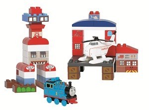 MEGA BLOKS Thomas &eacute;s bar&aacute;tai Sodor rep&uuml;lőt&eacute;r - 10538