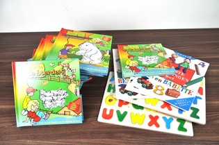 VEGYES GYEREKK&Ouml;NYV &Eacute;S PUZZLE K&Eacute;SZLET (16 db)