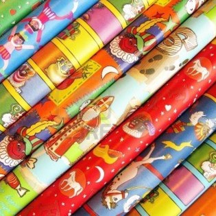 Szent Mikl&oacute;s Sinterklaas Csomagol&oacute;pap&iacute;r Tekercsek 250 x 50 cm (5 db)