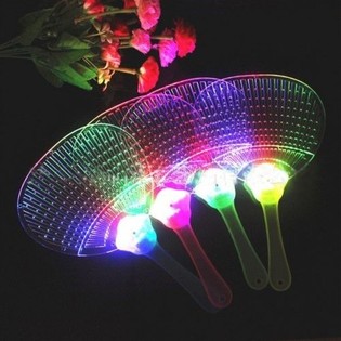Vil&aacute;g&iacute;t&oacute; LED-es Legyező Display-ben (12 db)