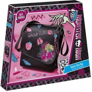 MONSTER HIGH - D&Iacute;SZ&Iacute;TSD SAJ&Aacute;T T&Aacute;SK&Aacute;D (2 db)