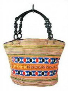Cikksz&aacute;m: 97735 - B-FAIR Beads t&aacute;ska fekete gy&ouml;ngy&ouml;kkel (1 db)