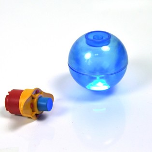 Vil&aacute;g&iacute;t&oacute; p&ouml;rgettyű 5 cm (14 db)